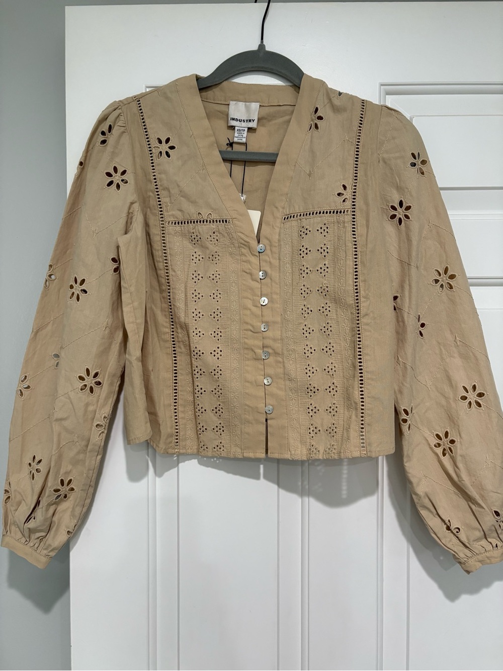 Industry eyelet button down - Picture 2 of 5